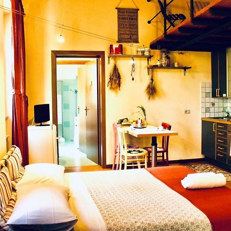Ca' Tomassino Holiday Apartments Urbino Luaran gambar