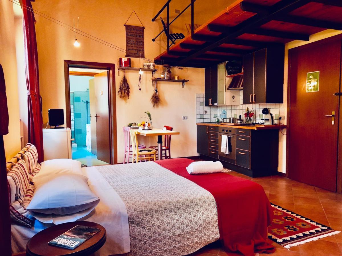 Ca' Tomassino Holiday Apartments Urbino Luaran gambar